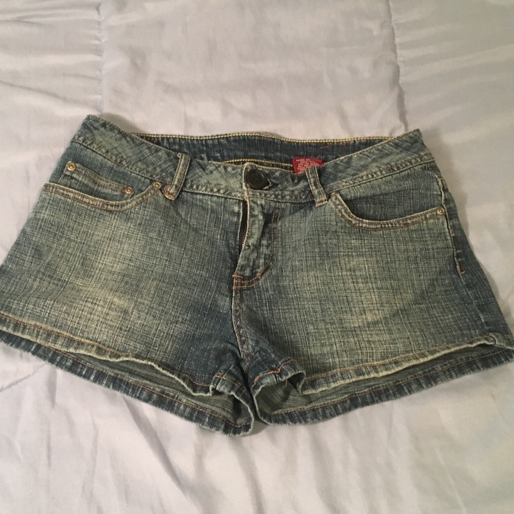 blue/gray jean shorts